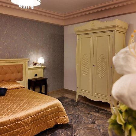 Regina Di Saba - Hotel Villa Per Ricevimenti Grottaminarda Exteriör bild