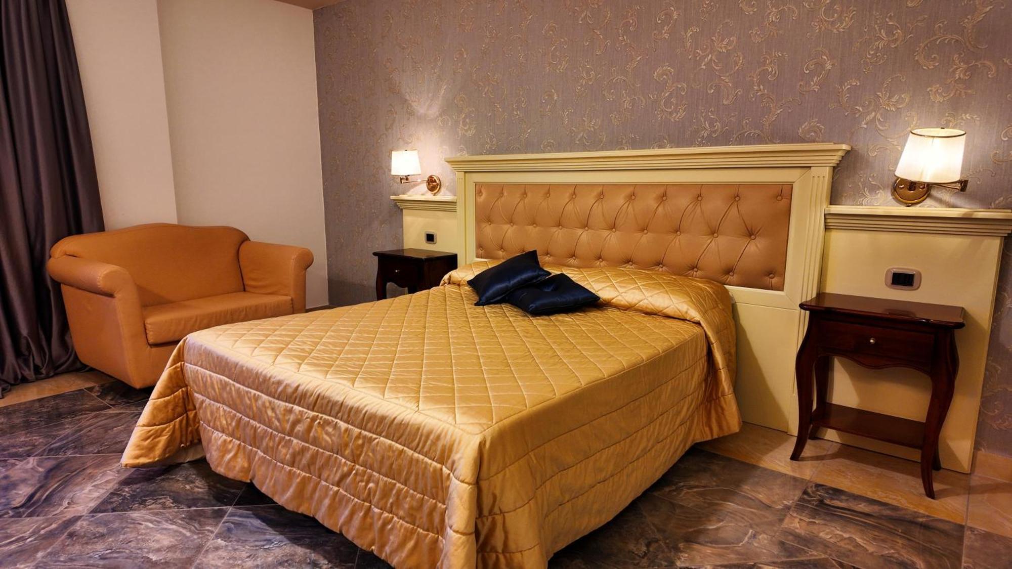 Regina Di Saba - Hotel Villa Per Ricevimenti Grottaminarda Exteriör bild