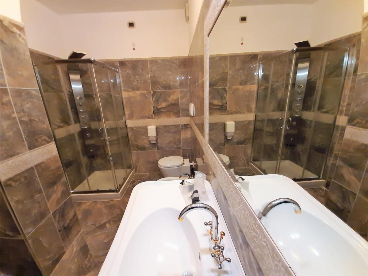 Regina Di Saba - Hotel Villa Per Ricevimenti Grottaminarda Exteriör bild